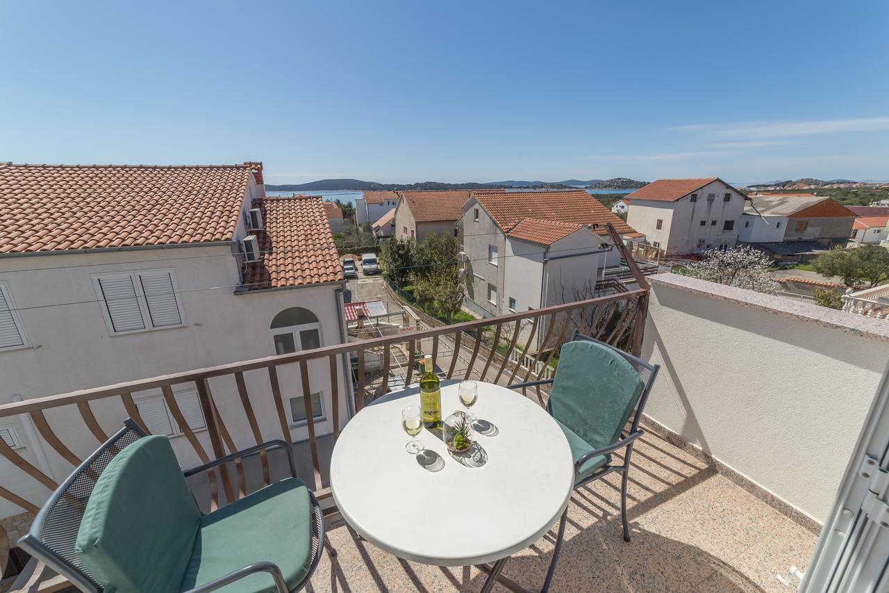 Apartments Valentino Vodice Zewnętrze zdjęcie
